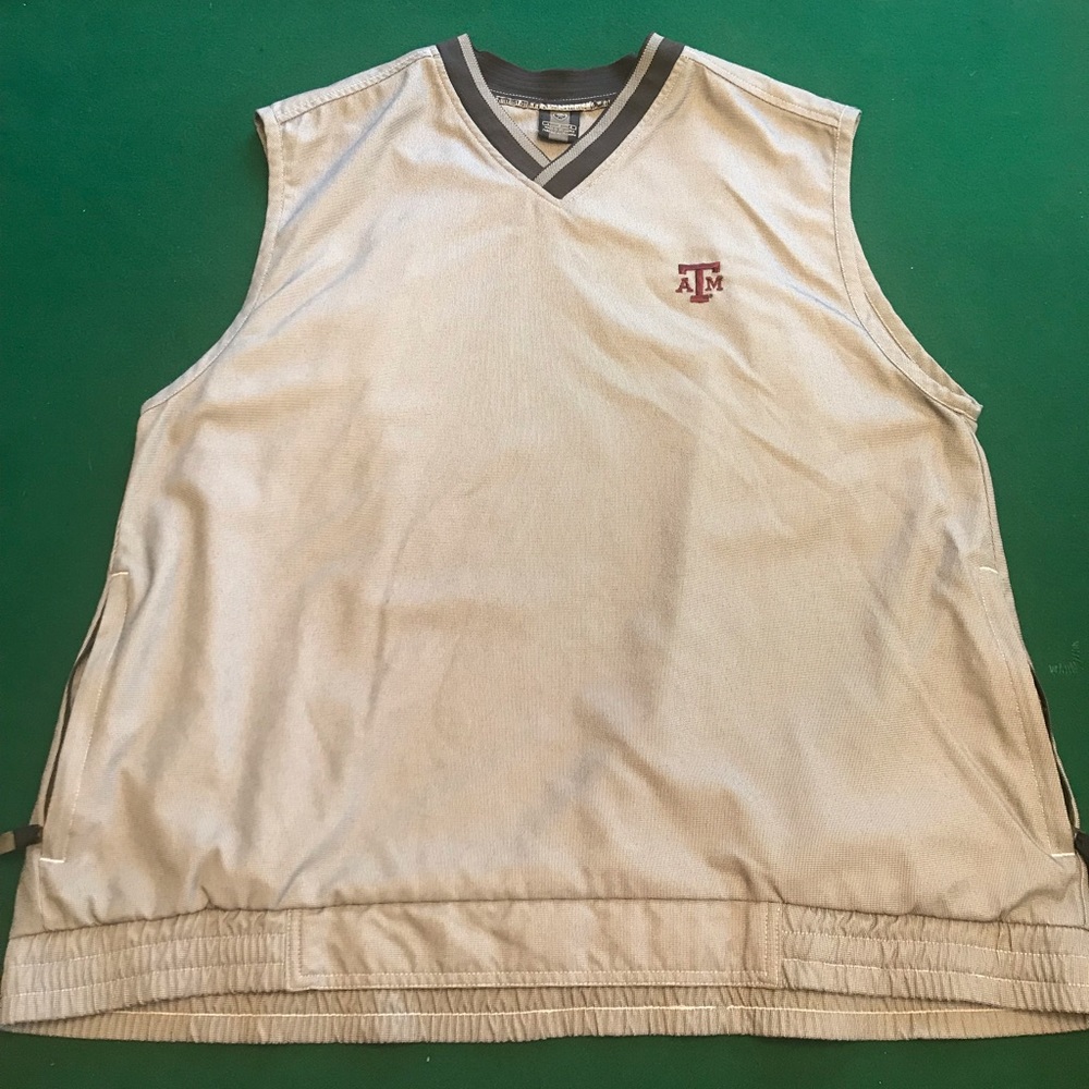 Texas A&M Aggies Nike Sleeveless Golf Windbreaker